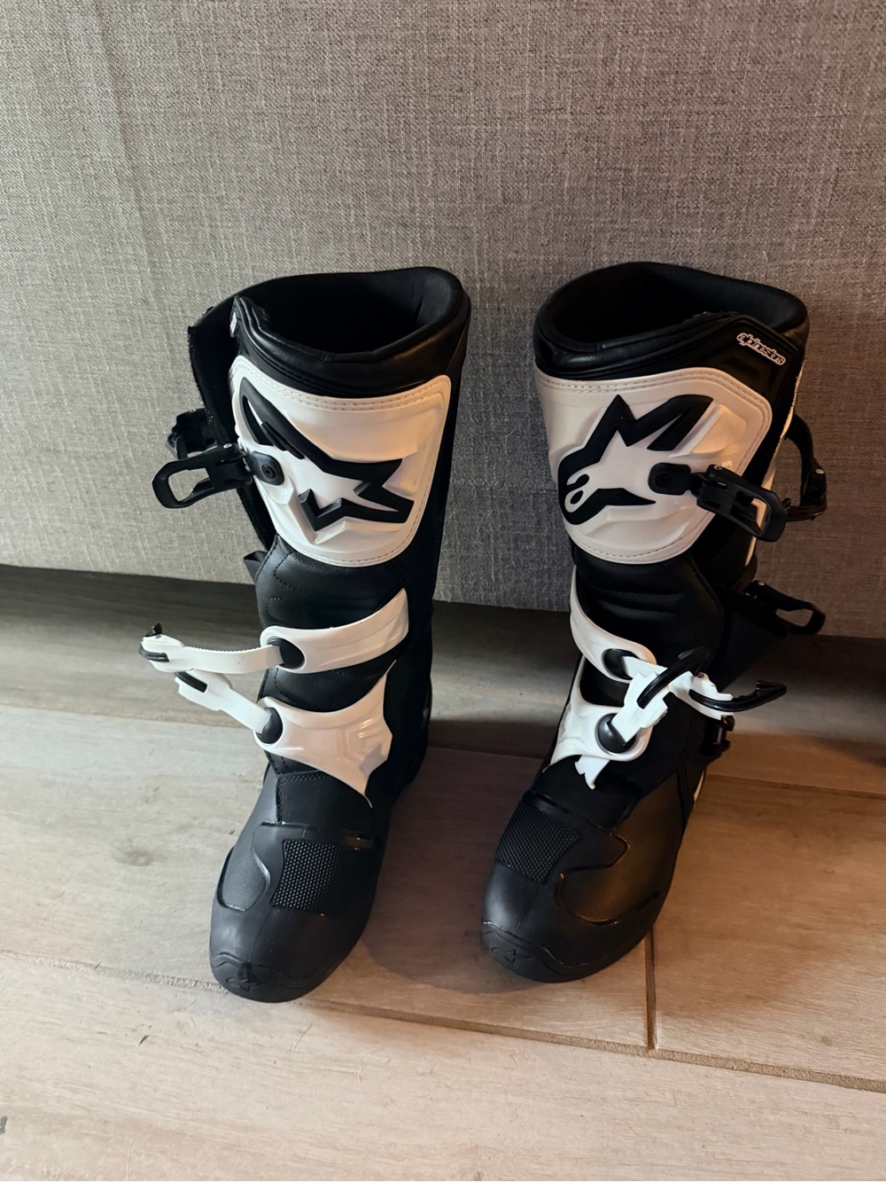 New- Alpinestars Black and White Men Moto Boots with Buckle Closures